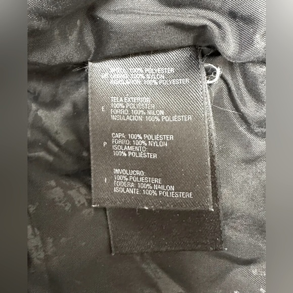 Patterned black North Face Hyvent Snowboard Jacket w/ Recco Tech (XS) - Picture 12 of 12